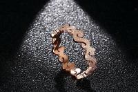 Rose Gold Wavy Ring