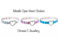 Metallic Open Heart Choker