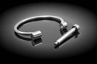 Shackle Bangle Stainless Steel