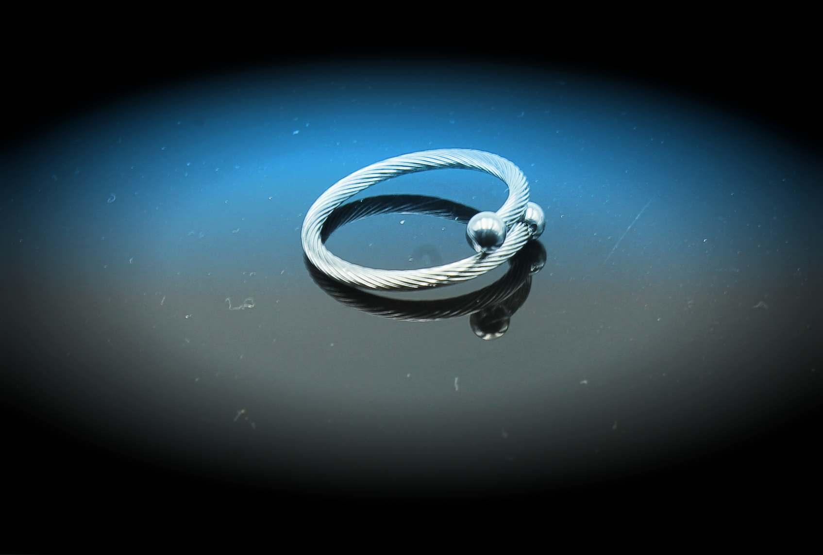 stainless steel ring that adjusts to fit