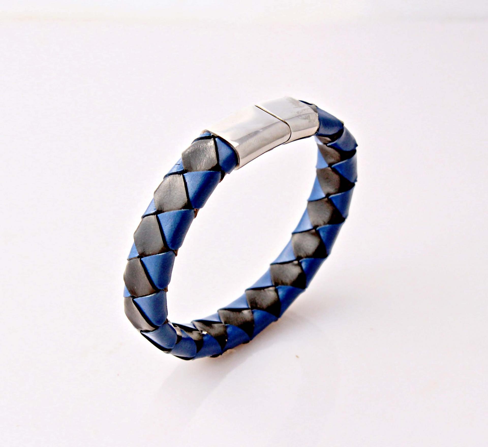 Diamond Checkers Bracelet - Black 'n Blue - Customisable