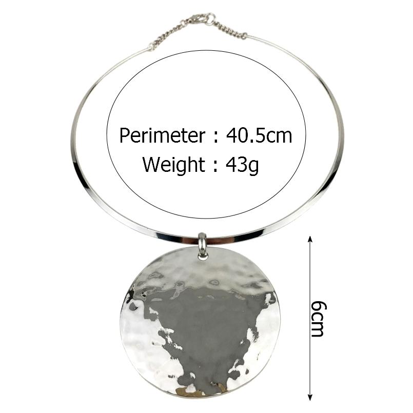 Circle Dome Statement Torque Choker