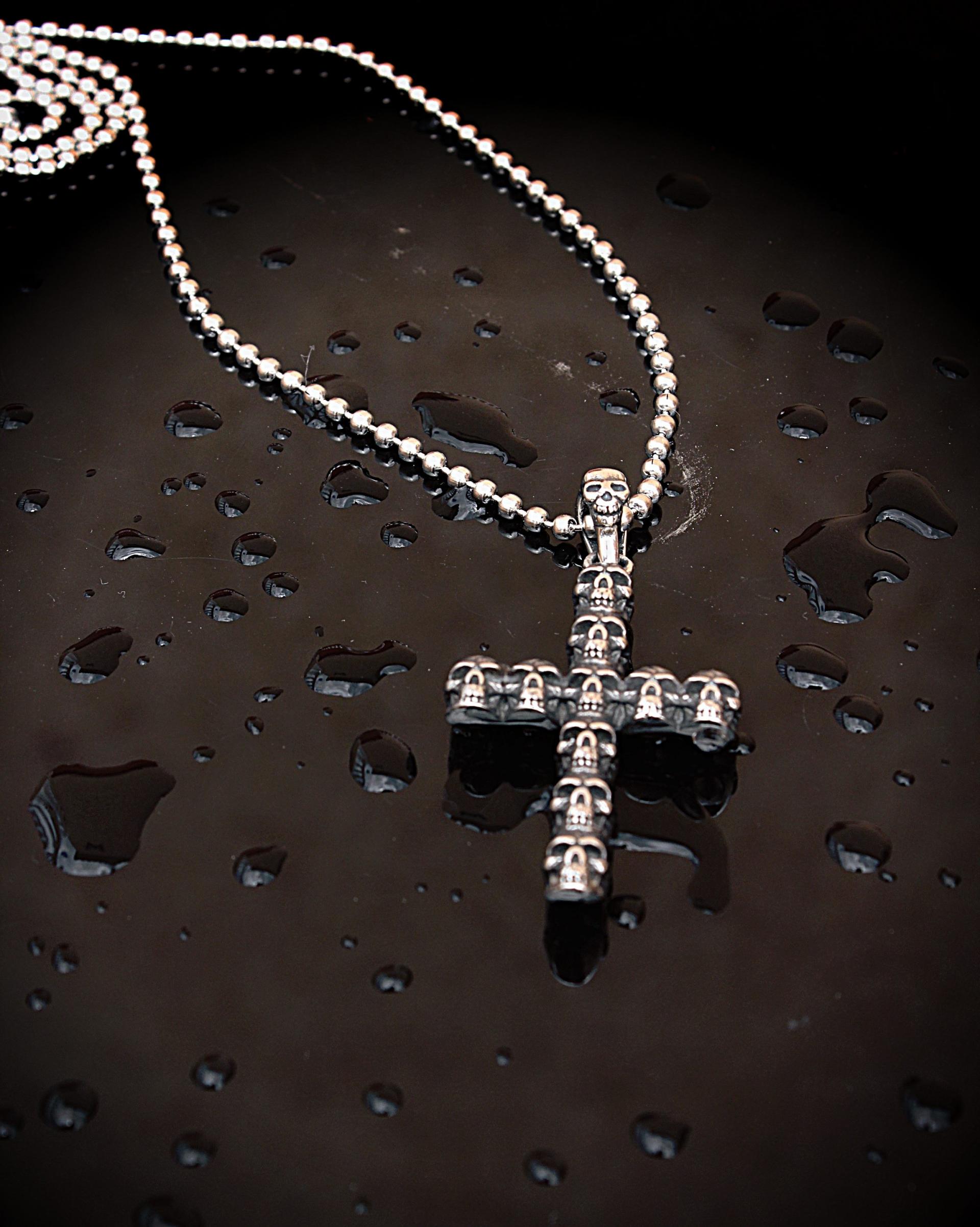 Vintage Skull and Cross Pendant