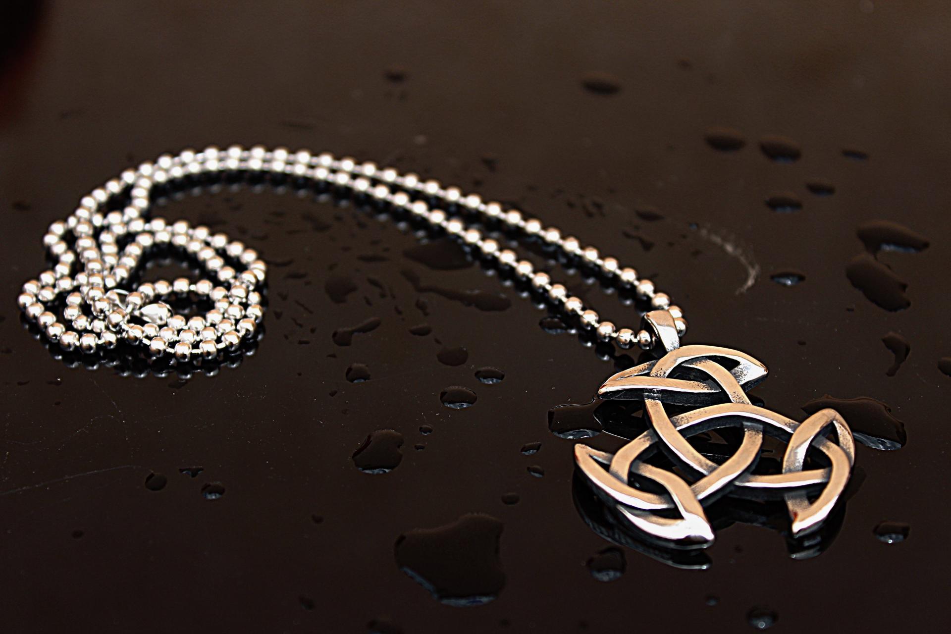 Geometric Triquetra Trinity Knot Stainless Steel Pendant