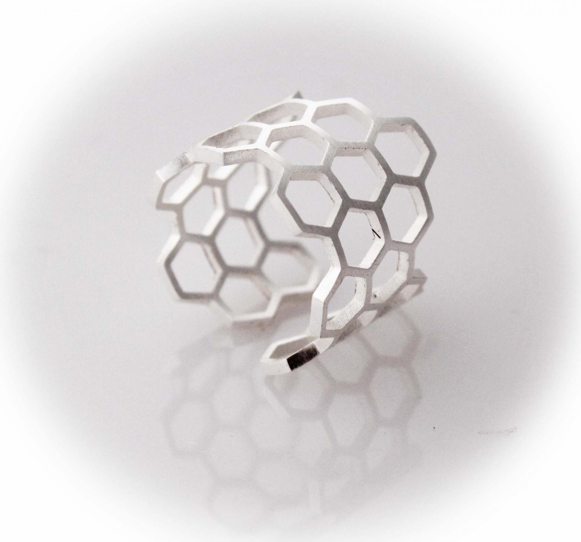 Geometric Honeycomb Design Adjustable Ring