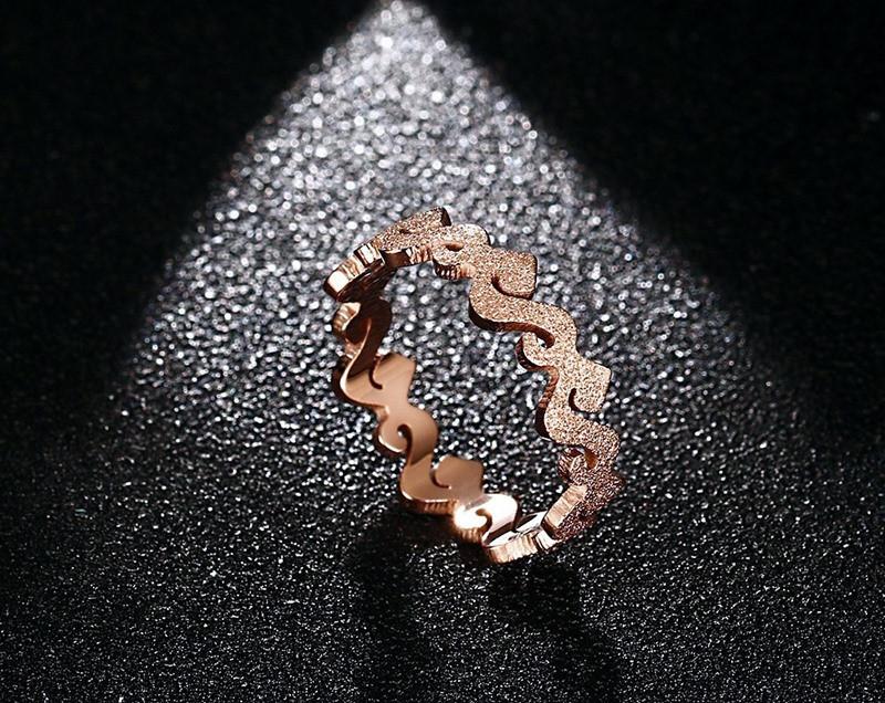 Rose Gold Wavy Ring