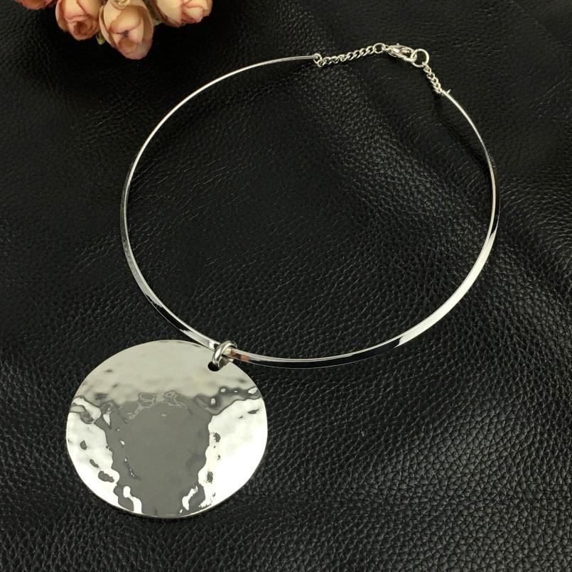 Circle Dome Statement Torque Choker