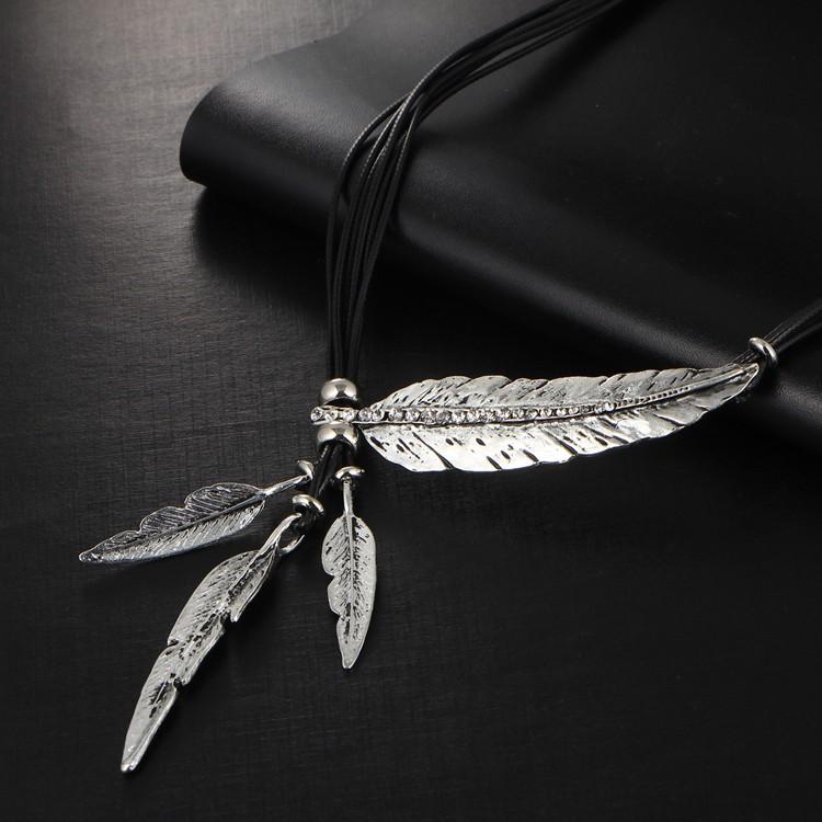 Vintage Feather Choker Necklace