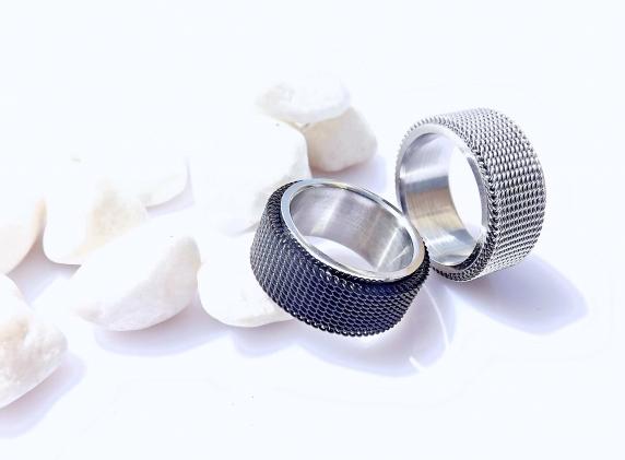 Mesh Ring Black or Silver Stainless Steel - Unisex