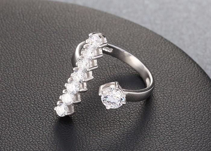 Geometric Unusual Design Bar Ring With Crystals