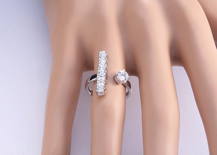 Geometric Unusual Design Bar Ring With Crystals