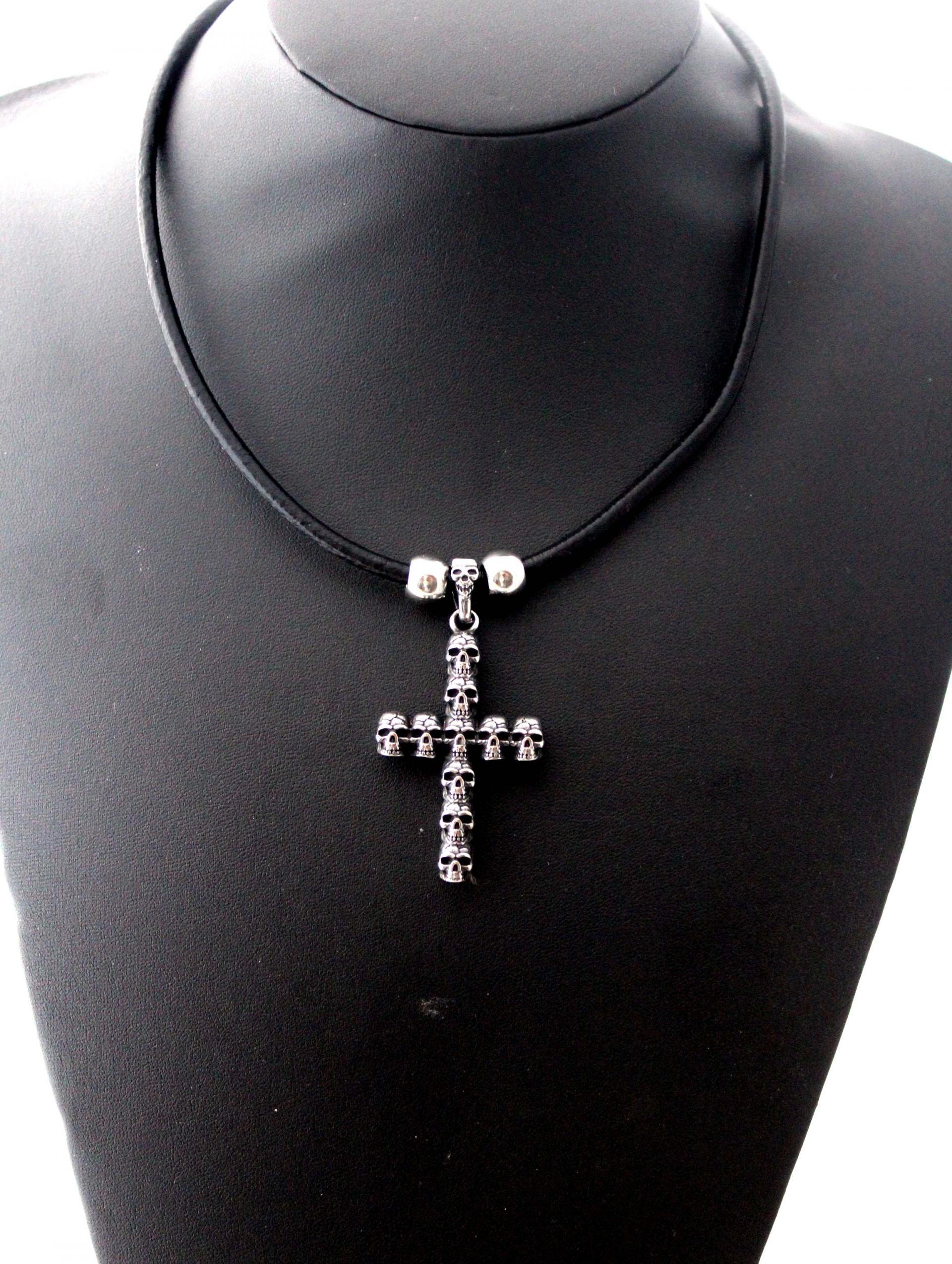 Vintage Skull and Cross Leather Choker