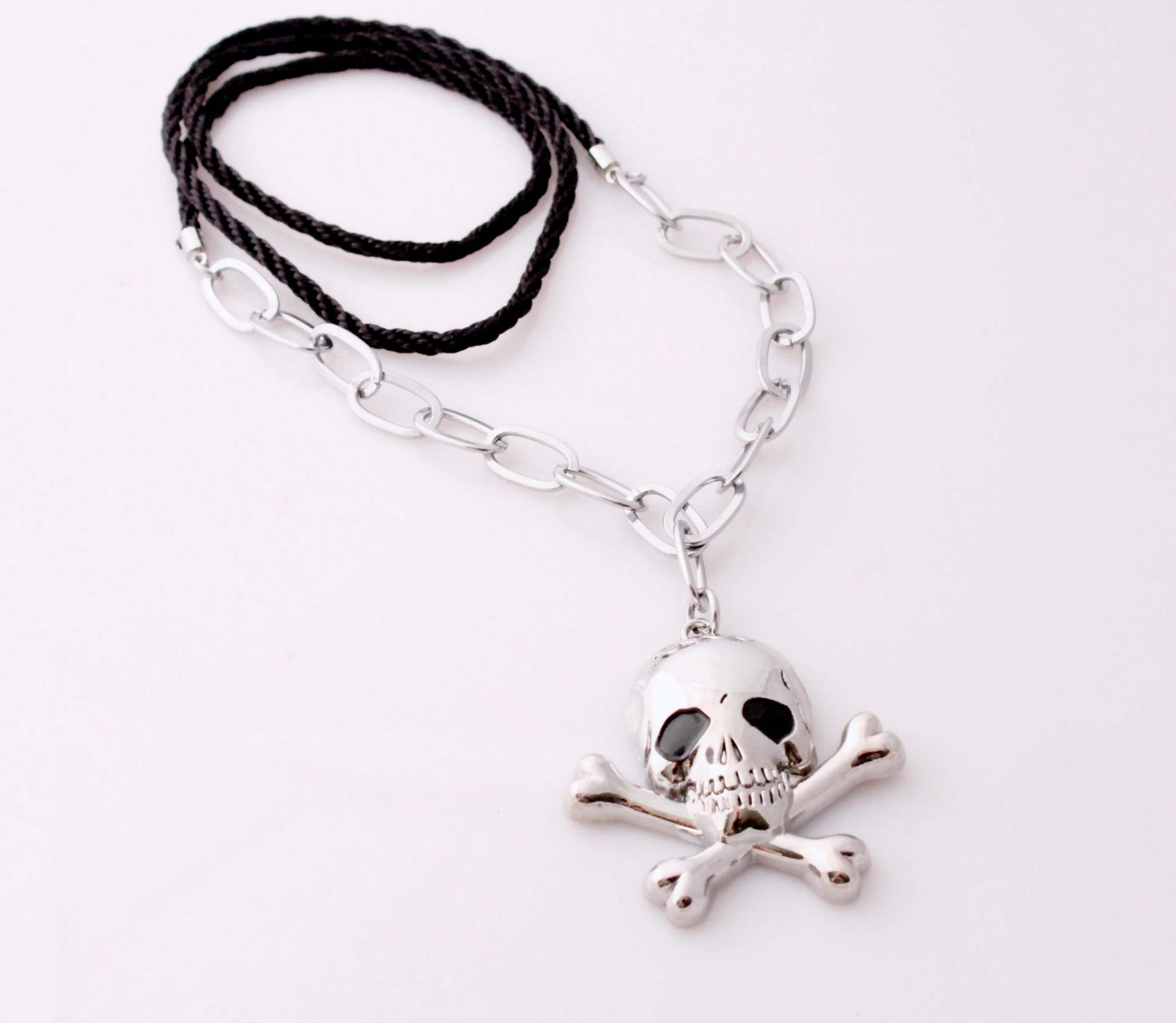 Skull & Crossbones Long Pendant