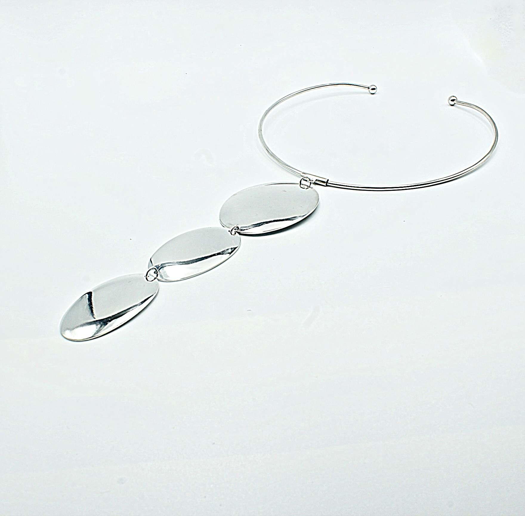 Triple Oval Circle Statement Torque Choker