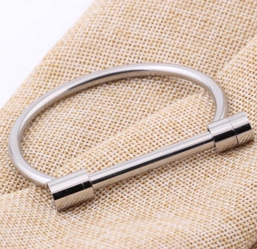 Shackle Bangle Stainless Steel