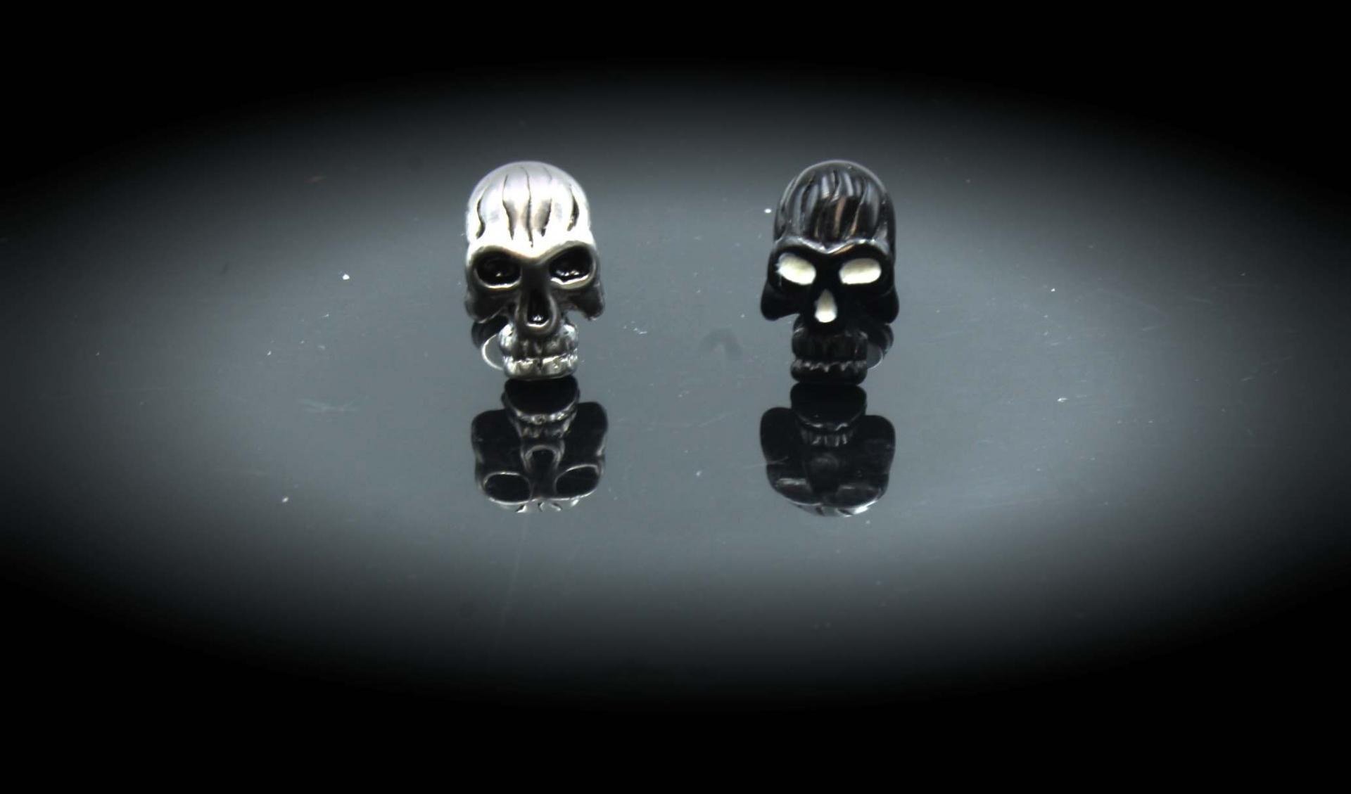Wicked Skull Labrets Black Or Silver