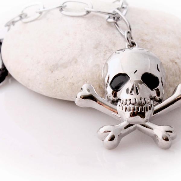 Skull & Crossbones Long Pendant