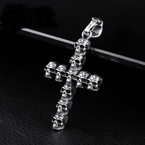 Vintage Skull and Cross Pendant