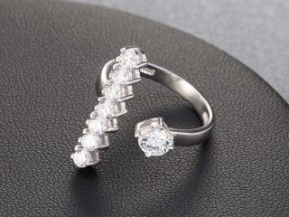 Geometric Unusual Design Bar Ring With Crystals